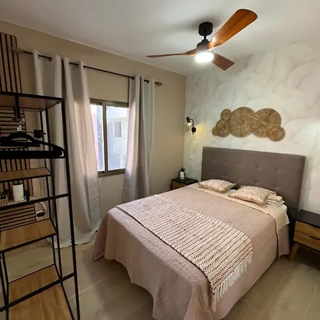 아파트 Cornelias Estudio 5b Between Vistas & Cristianos 로스크리스티아노스